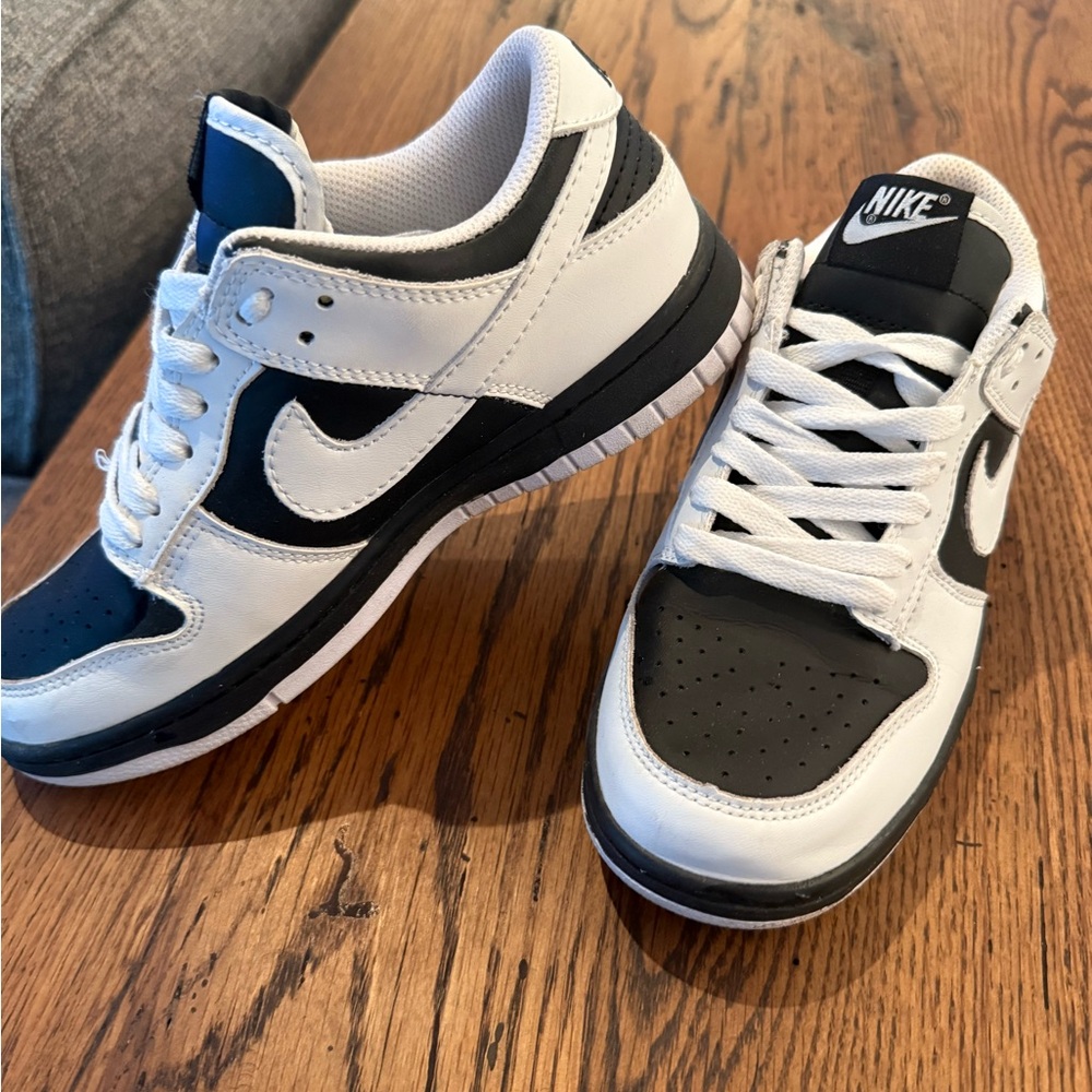 Nike Dunks black and white